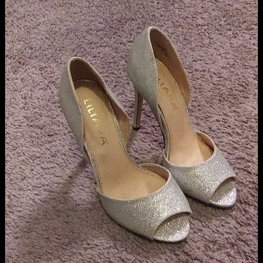 High heel shoes